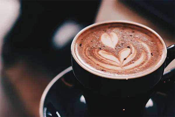 Getränke: Kaffee und Prosecco im Geschäft