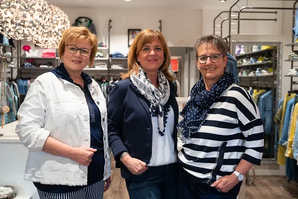Das Team von Claudias Mode Eck im Geschäft